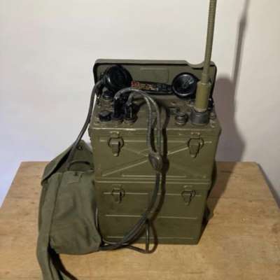 Radio BC-1000 avec alimentation d'origine
